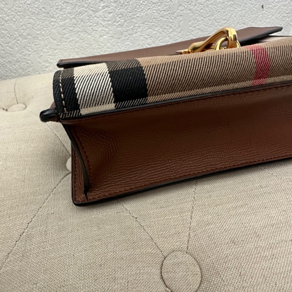 Authentic BURBERRY Macken Crossbody Bag Leather and House Check Canvas - Picture 5 of 12